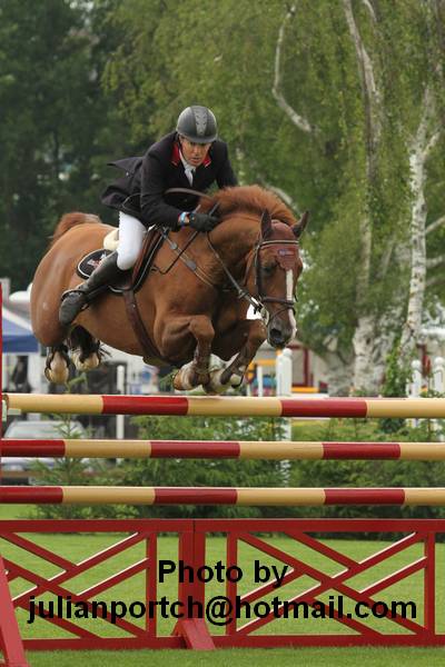 IMG_1506 Steven Whitaker on Royal Rose - KWPN wins The Stoner Jewellers Vase.jpg