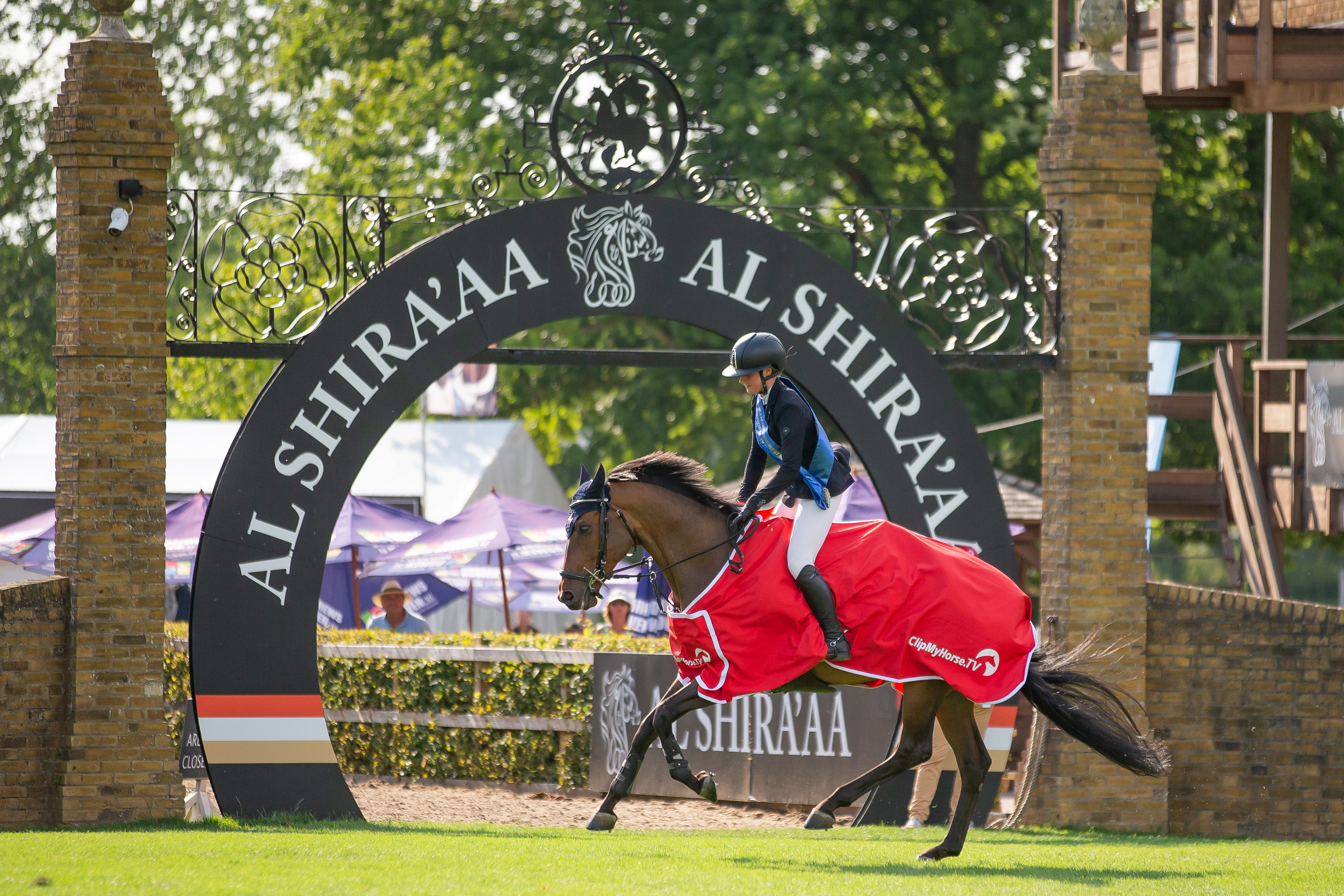 BH The Clip My Horse.TV Derby Tankard Nicole Lockhead Anderson and Catino 10 (4)